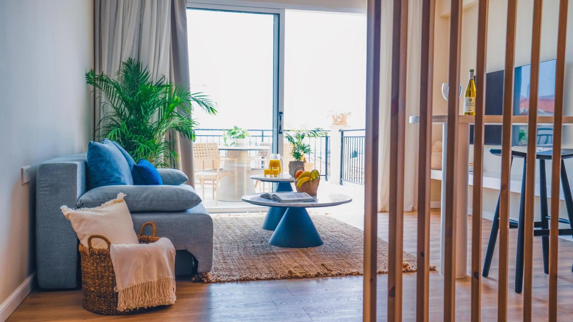 מלון Paphos Wellclub - Wellness Family Experience - Seaview מראה חיצוני תמונה